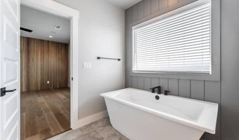 3601 SW Aurora Ln, Bentonville, AR 72713
