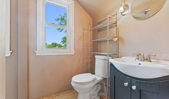 210 S Beverly Ave, Austintown, OH 44515