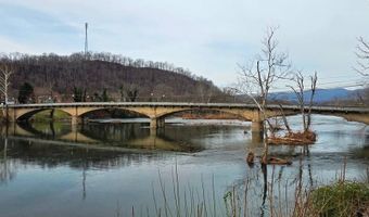 342 S. Monroe St, Alderson, WV 24910