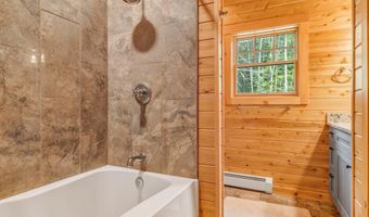 37 Parkhill Point Rd, Belgrade, ME 04917