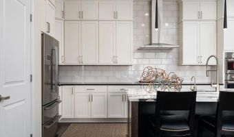 250 W Spring St 1214, Columbus, OH 43215