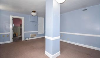 82 COURT Sq, Alexander City, AL 35010