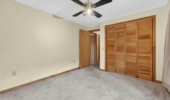 1 Gilman Rd, Hopkinton, RI 02832