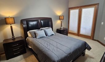 435 240th Avenue 302, Arnolds Park, IA 51331