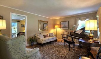 457 POPPASQUASH Rd, Bristol, RI 02809