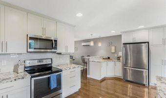 1308 Geneva Dr, Alexandria, MN 56308