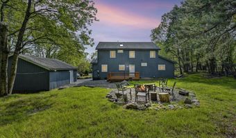 227 Valley View Dr, Albrightsville, PA 18210