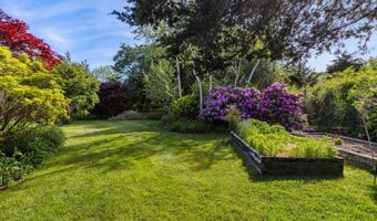 24 Sarahs Path, Amagansett, NY 11930