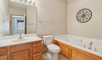 3613 NE Cottonwood Ln, Ankeny, IA 50021