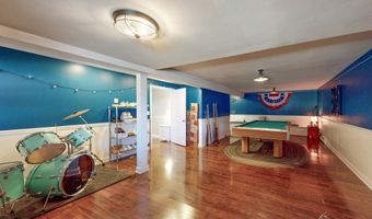 42 Wedgewood Dr, Danbury, CT 06811