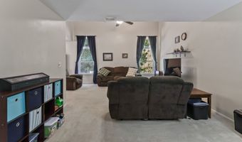 8320 Lake Tree Ln, Indianapolis, IN 46217