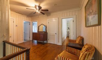 171 E State St, Athens, OH 45701