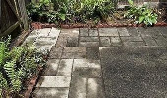 27 Point Of Woods Dr Dr, Albany, NY 12203
