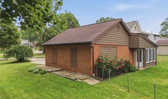 2260 Englewood Ave, Akron, OH 44312