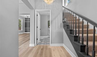 1228 Alton St, Alton, IL 62002