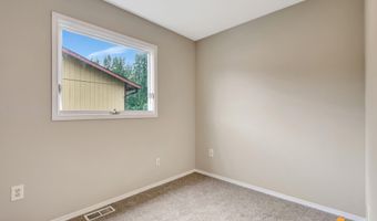 7676 Snow View Dr, Anchorage, AK 99507