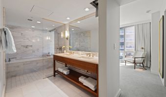 383 Kalaimoku St 3010, Honolulu, HI 96815