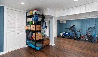 219 Fenner Hill Rd, Hopkinton, RI 02832