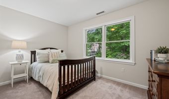 31 Grant Dr, Avon, CT 06001