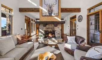 22887 Ghost Tree Ln, Bend, OR 97701