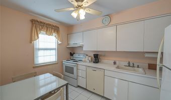 118 Harbor S, Amityville, NY 11701