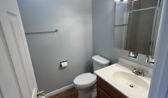 910 W Alleghany Dr 2A, Arlington Heights, IL 60004