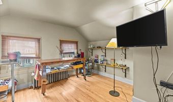 84 Charlotte St, Burlington, VT 05401