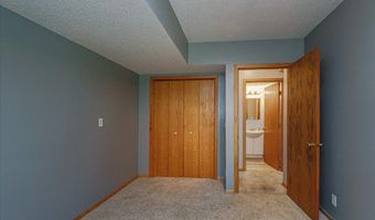 13638 Hidden Creek Dr, Andover, MN 55304