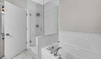 10 Millbrook Ct, Algonquin, IL 60102