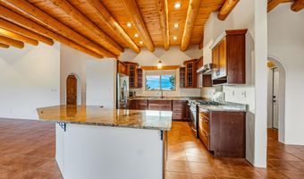 9 Desiderio Rd, Arroyo Seco, NM 87514