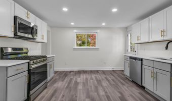 35 Church St, Allentown, NJ 08501