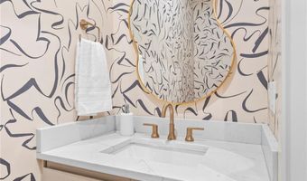 609 SW 4th St, Bentonville, AR 72712