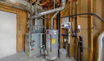 10 Sheffield Rd, Cranston, RI 02920