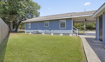 956 Old Spanish Trl, Bay St. Louis, MS 39520