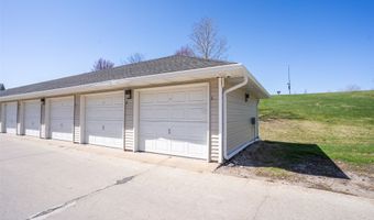 1735 34th Ave SW 1, Altoona, IA 50009