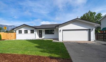 1495 Chambers Dr, Boulder, CO 80305