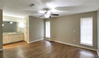 320 Helmsley Dr, Brandon, MS 39047