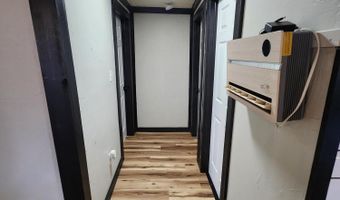 23 W Anderson St, Aurora, MO 65605