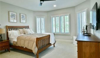 460 Club Dr, Aurora, OH 44202