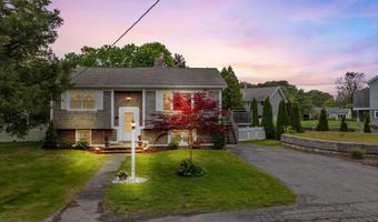 8 Stackpole Cir, Bourne, MA 02532