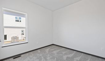 905 Bennington Dr, Box Elder, SD 57719