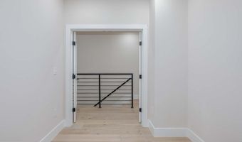 722 KENYON St NW #2, Washington, DC 20010