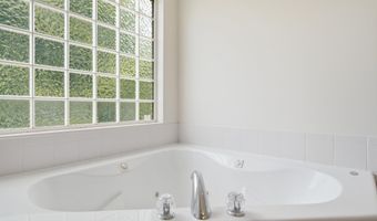 308 W Waterford Ct, Andover, KS 67002