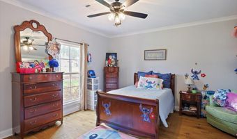 221 Lost Oak Ln, Brandon, MS 39047