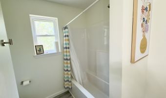 2292 Bismark Rd, Blakeslee, PA 18610