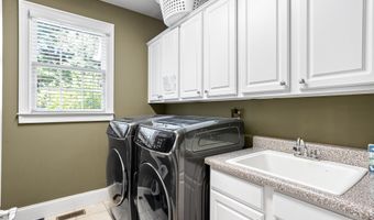 4759 Highland Pt, Auburn, GA 30011