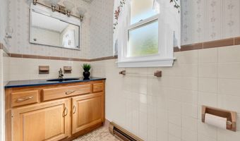 25 Baldwin Dr, Bristol, CT 06010
