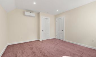 5 Bartlett St, Allenstown, NH 03275