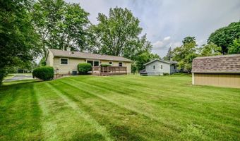 5514 Meadowood Dr, Fitchburg, WI 53711