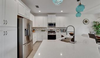 5611 DEL CORONADO Dr, Apollo Beach, FL 33572